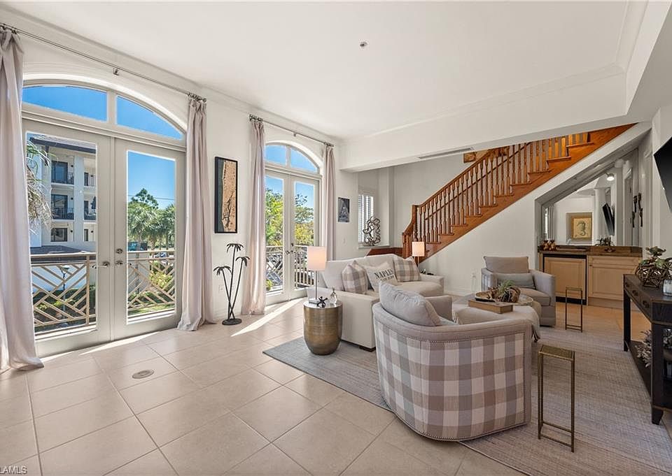 1st image of 380 10TH ST S #202