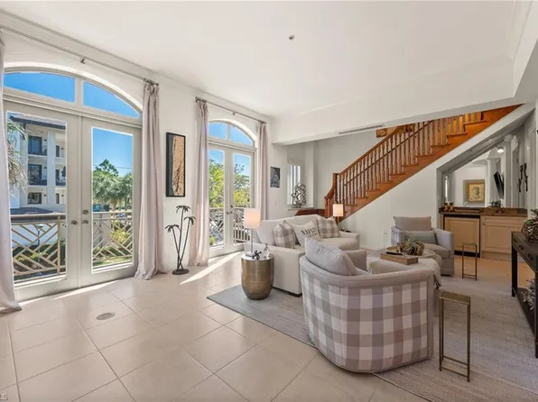 380 10TH ST S #202, NAPLES, FL 34102