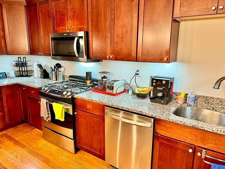 105 Harvey St #105 — Photo 11