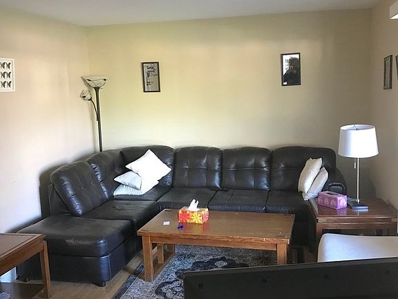 3rd image of 9050 Wyandotte St E Unit 103