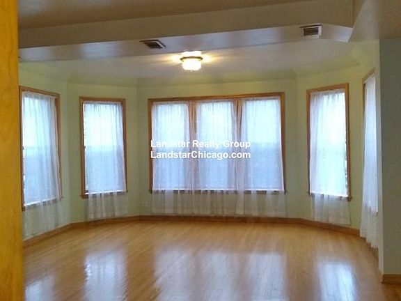 2nd image of 7714 N Marshfield Ave APT 2