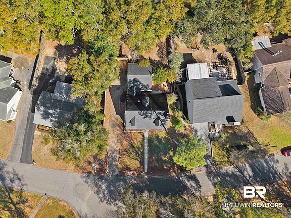 3rd image of 101 Avon Cir E