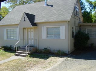 1542 NW Fairmount St, Roseburg, OR 97470