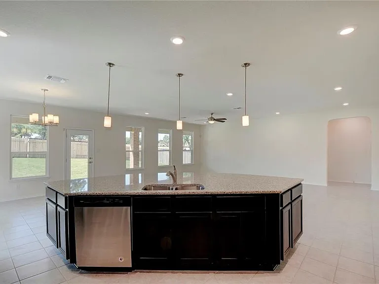 3105 Maurine Dr — Photo 11