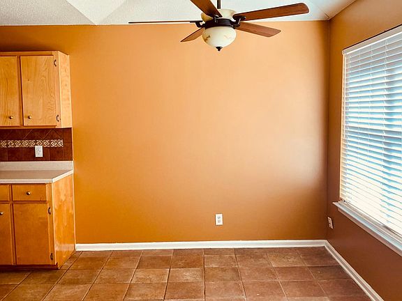 4th image of 151 Berwick Lakes Blvd