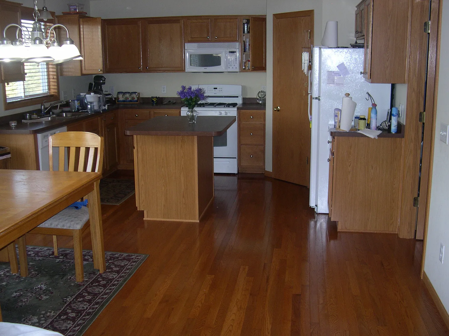 4 bed, 3.5 bath, 3049 sqft, $2,850 — Photo 4