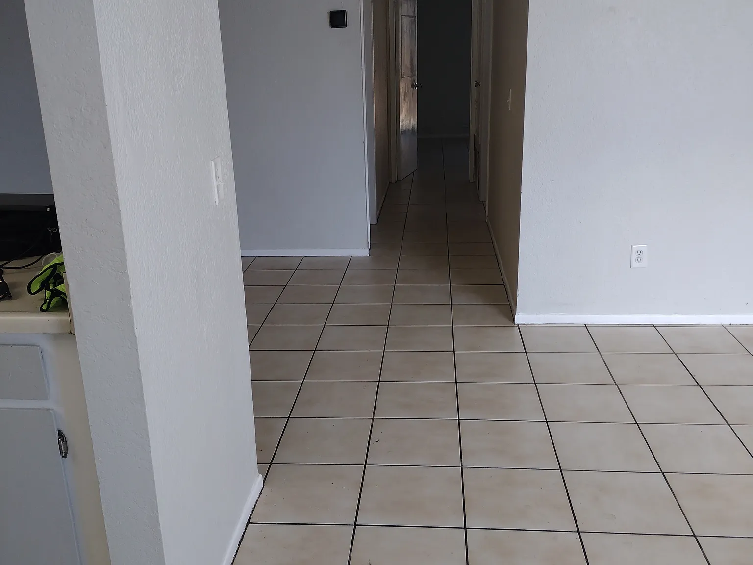 2 bed, 1008 sqft, $1,600 — Photo 4