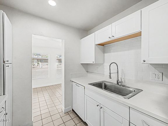 4th image of 10845 N 15TH Avenue