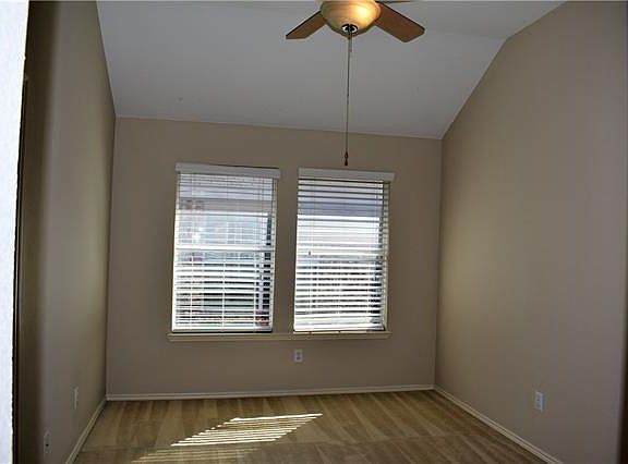 3rd image of 6913 Oak Falls Dr