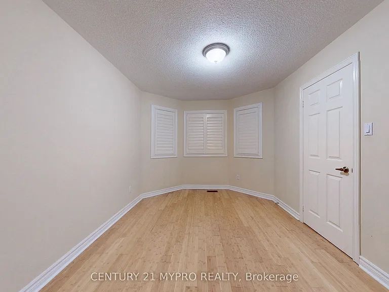 1 Brookwood Dr — Photo 27