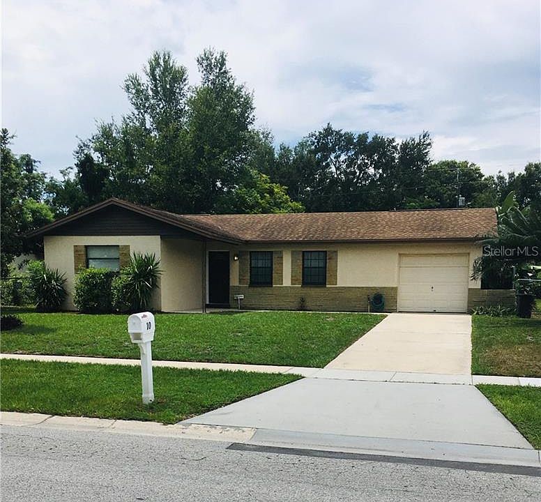 1st image of 10 Kasey Dr