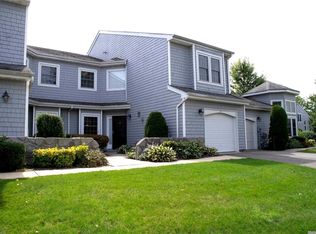 151 Lakebridge Dr N, Kings Park, NY 11754