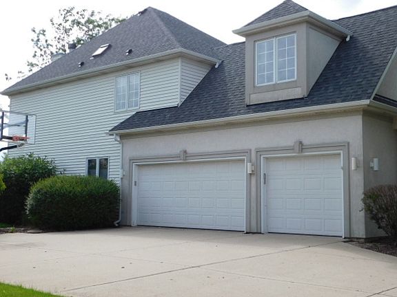 2nd image of 2214 Brookwood Dr