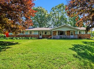 9880 N 16th St, Plainwell, MI 49080
