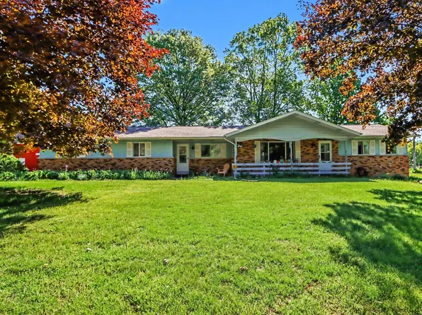 9880 N 16th St, Plainwell, MI 49080