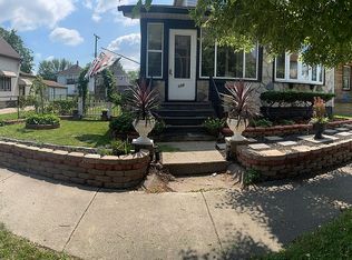 130 Maple St, River Rouge, MI 48218