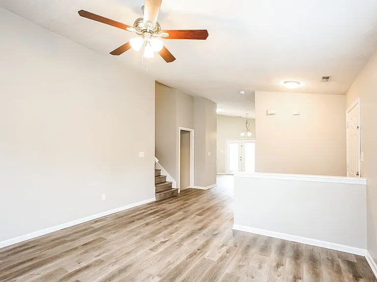4087 Fairoaks Dr — Photo 7