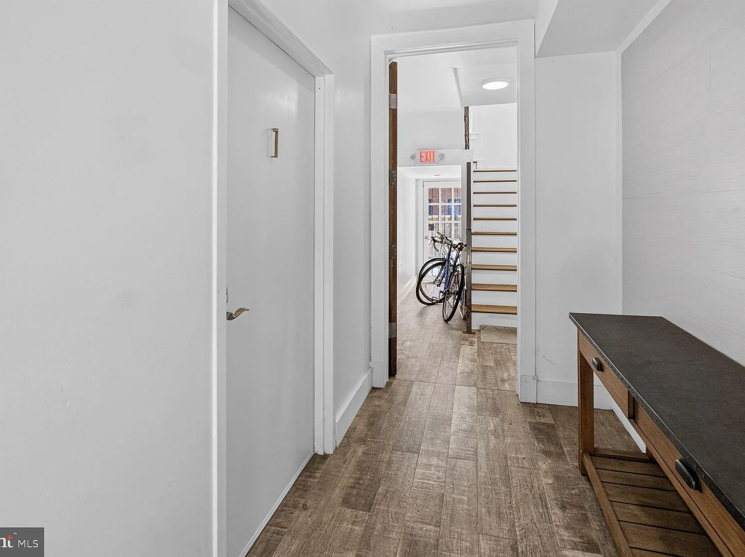 1 bed, 1.0 bath, 750 sqft, $1,950 — Photo 4