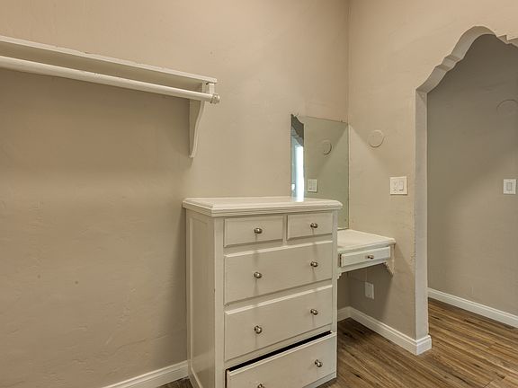 5th image of 941A N Genesee Ave #2