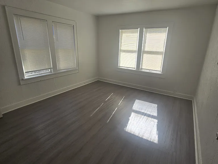 2200 N Kelham Ave — Photo 5