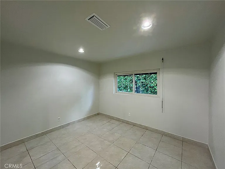 3132 Estado St — Photo 22