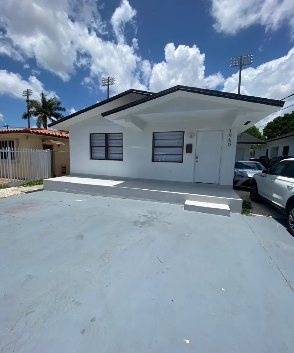 2 bed, 1100 sqft, $2,500 — Photo 1