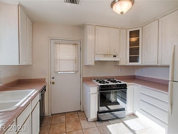 3rd image of 664 Avenue I