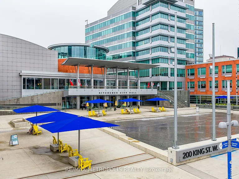 276 King St W #207 — Photo 25