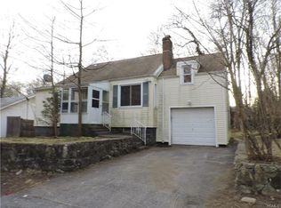 53 Hewitt St, Lake Peekskill, NY 10537