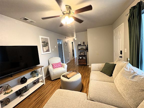 4th image of 6208 Shadydell Dr
