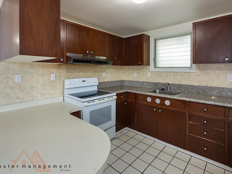 2133 Metcalf St #C — Photo 3