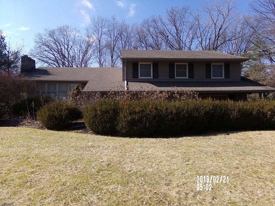 1st image of 127 Country Club Dr NE