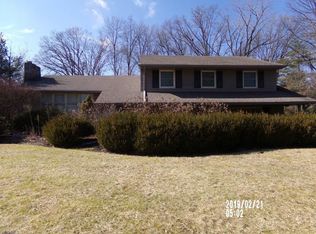 127 Country Club Dr NE, Warren, OH