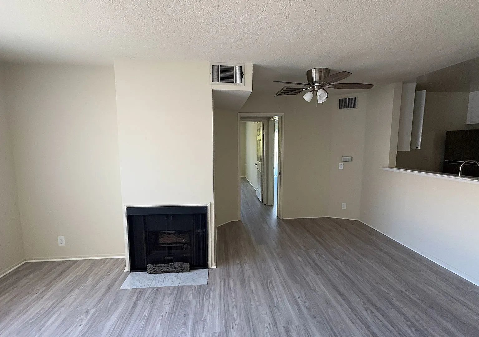 2 bed, $2,450 — Photo 4