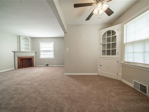 3rd image of 23364 Clifford Dr