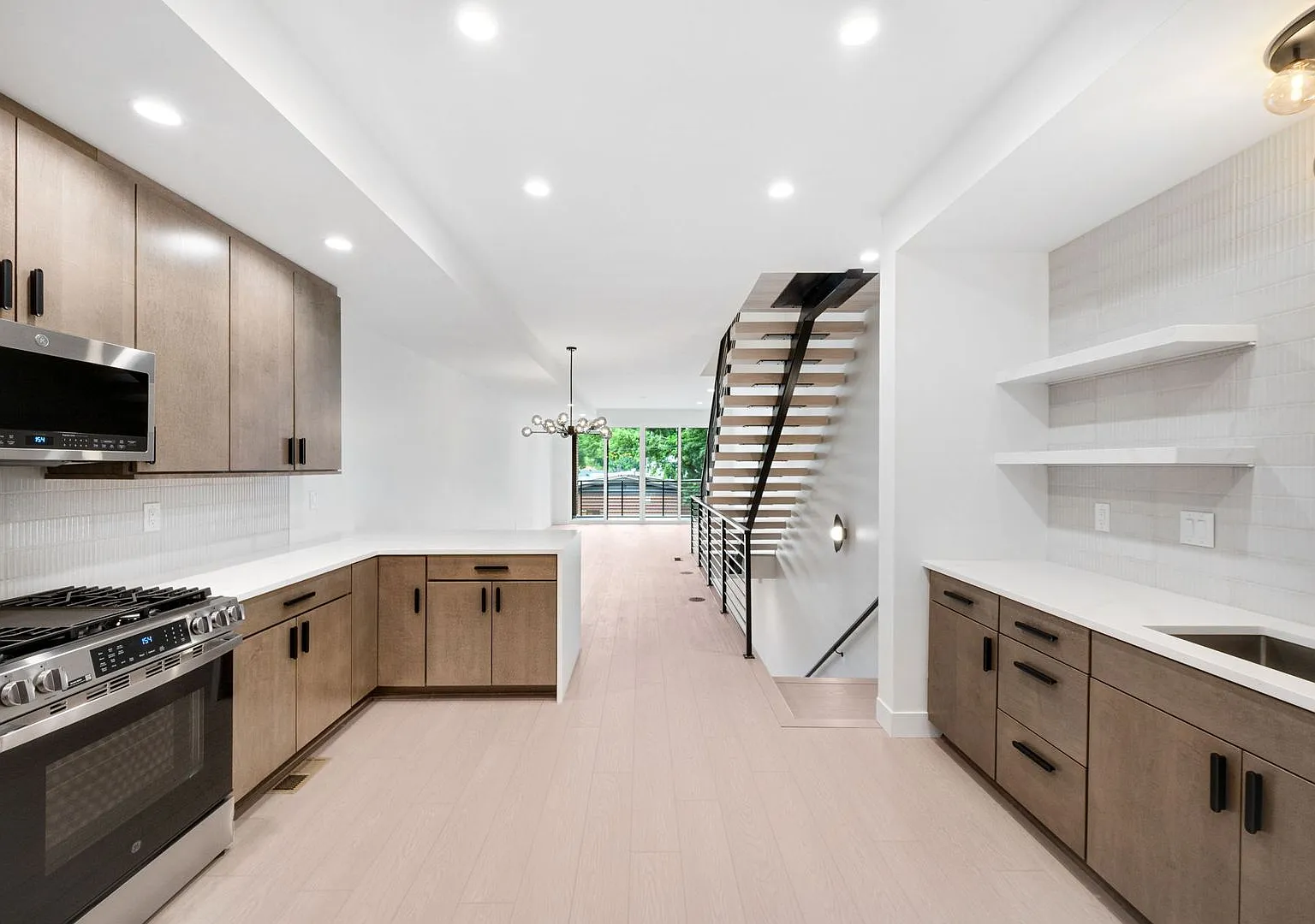 Brand-New 4BD, 4.5BA Wheat Ridge Townhome with Optional Private Studio — Photo 2