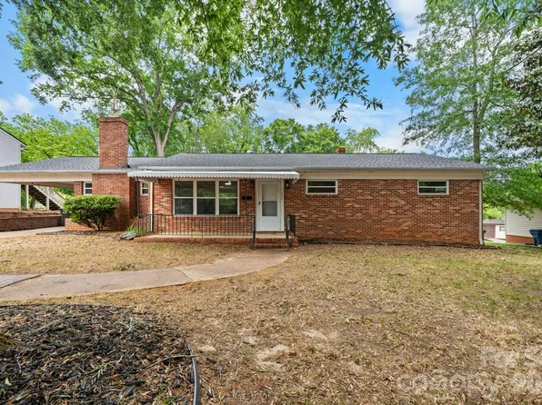 411 20th Ave NE, Hickory, NC 28601