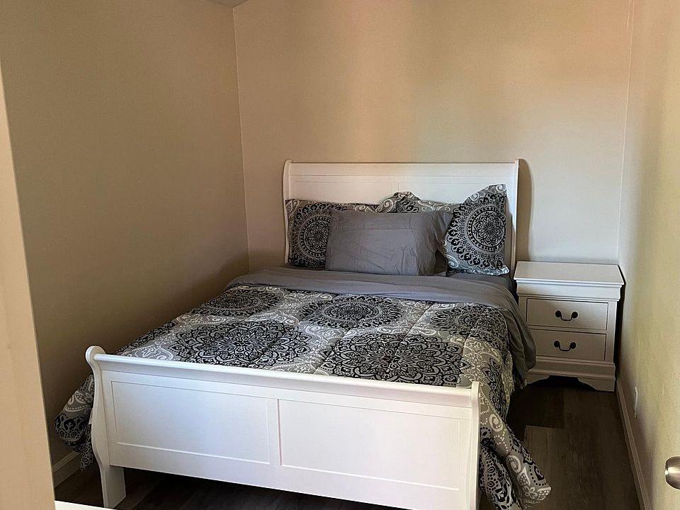 2nd image of 3549 Payne Ave