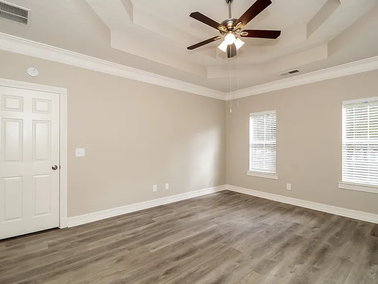 355 Woodstream Dr — Photo 13