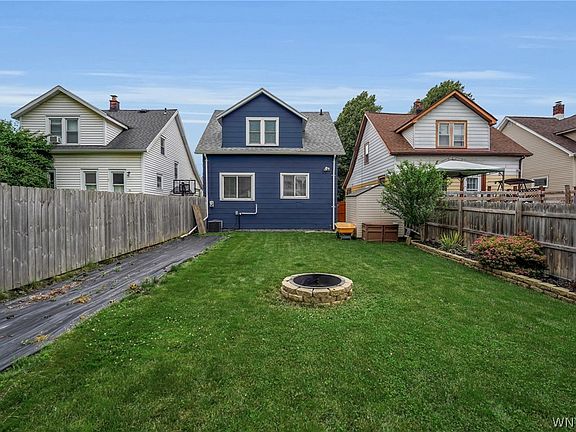 5th image of 35 Tamarack St