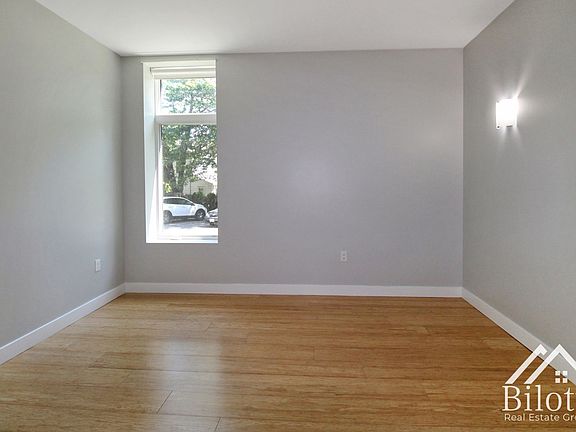 5th image of 101 Hillside Ave #205