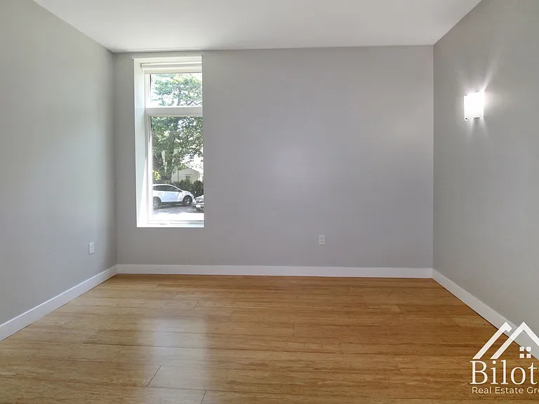 101 Hillside Ave East Side of Providence — Photo 5