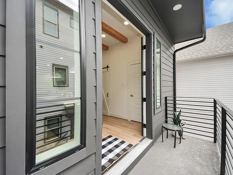 2211 Bevis St — Photo 13
