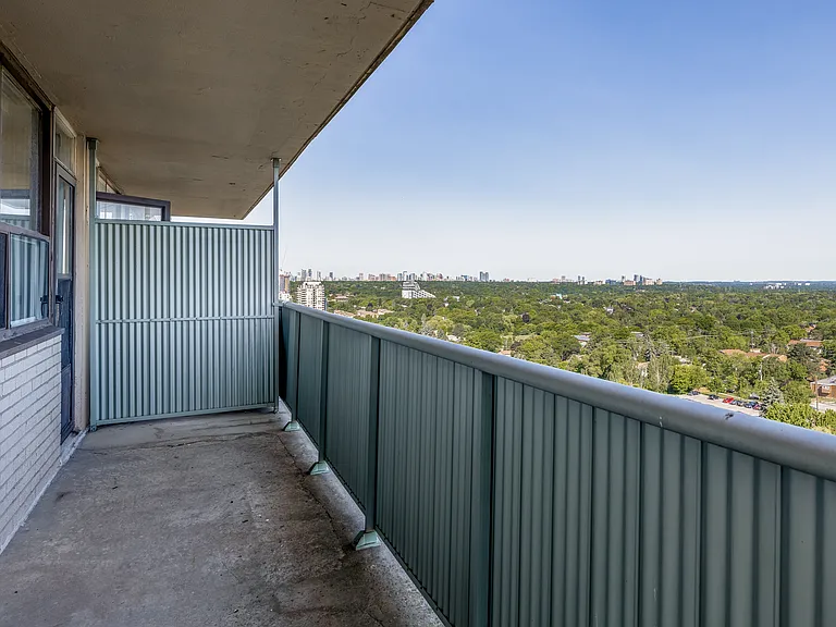 1650 Sheppard Ave E — Photo 17