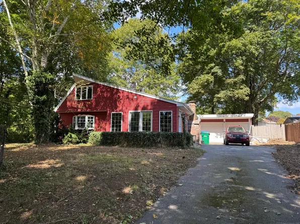 5 Vivian Court, Waterford, CT 06385