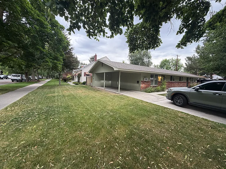 405 N Haines St — Photo 2