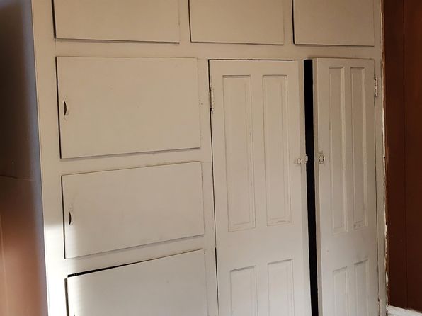 fort-wayne-indiana-445010387 picture