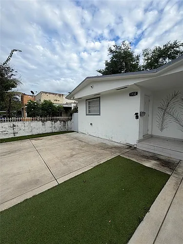 1132 NW 38th St #1132 Photo 1