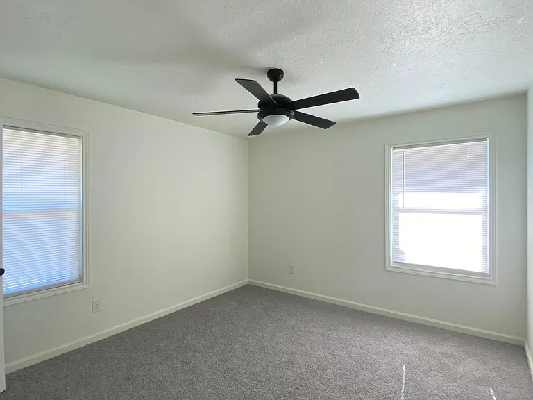 1605 NW 27th St — Photo 22