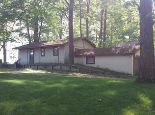 9020 W Oak Dr, Lake City, MI 49651